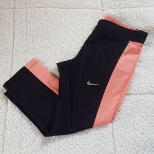 Nike▪Cropped Leggings